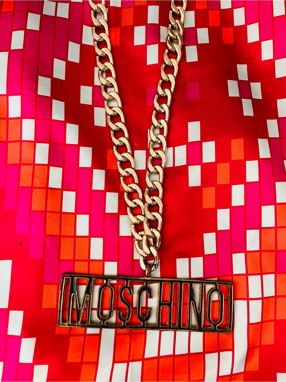 MOSCHINO RAPPERS GOLD DELIGHT NECKLACE - Picture 3 of 6